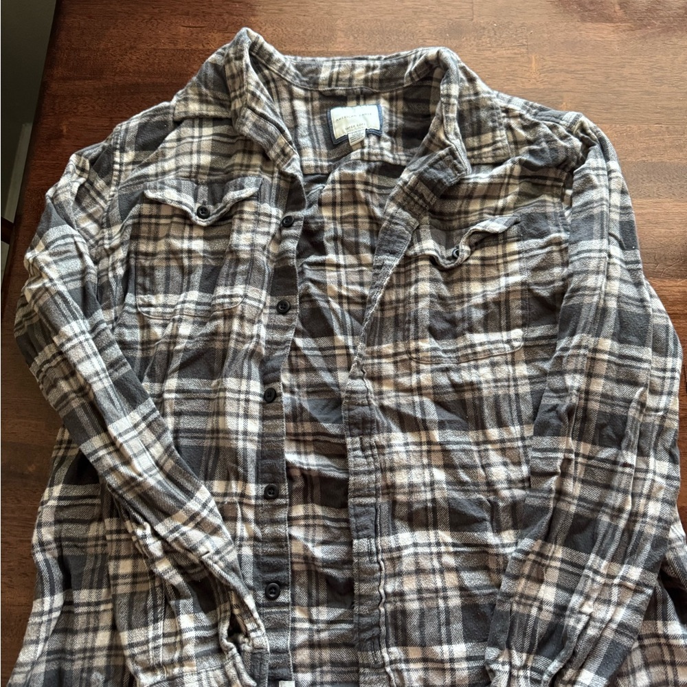 Men’s grey and white American Eagle Flannel